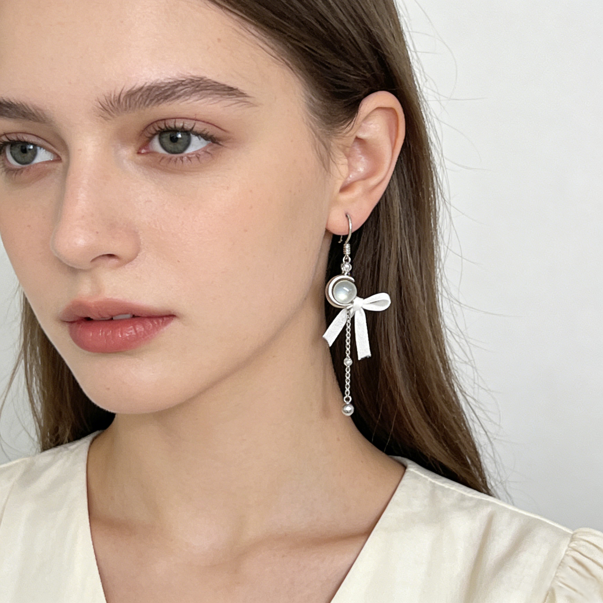 Asymmetric Bow Lunar Earrings